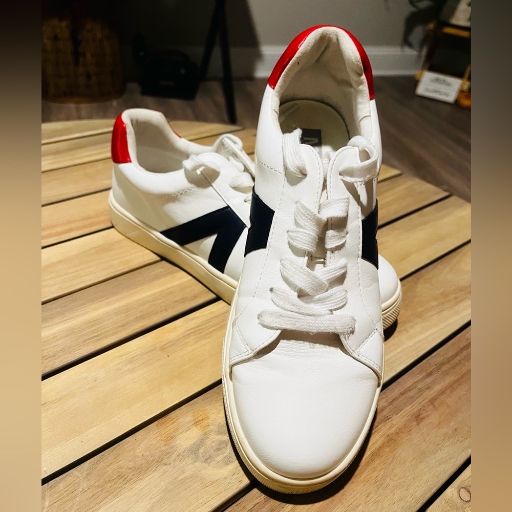 MIA Italia Low Top Sneaker Tennis Shoes size 8 only worn once